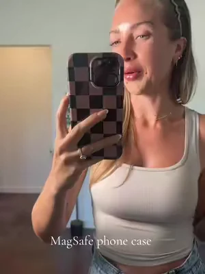 Sign me up for mocha checkered everything 🥰🥰🥰 #phonecase #velvetcaviar 