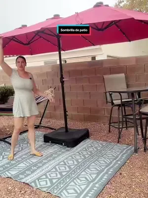 Sombrilla grande para exteriores PHIVILLA de 15 pies (4,5 m) con base – Opción de luz LED, diseño de doble cara, manivela y material impermeable; incluye base con contrapeso y saco de arena; capacidad para 10 personas; ideal para piscinas, jardines, césped, patios, terrazas y la playa.#tiktokshopcreatorpicks #dealsforyoudays #patio #sombrilladepatio #sombrilla 