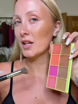 won’t stop talking about this palette 🖤 I’m in loveeeee #beauty #makeup #makeuptutorial #skincare #fashion 