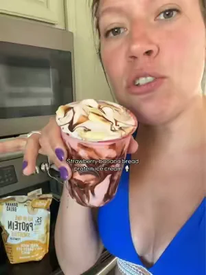 I DONT THINK YOU UNDERSTAND 😭😍😮‍💨 @ShopFlavCity  #bananbreadprotein #strawberryicecream #icecreamathome #proteinicecream #flavcitybananabread 
