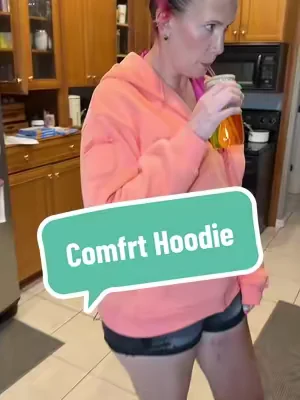This hoodie is my new fave @Comfrt #hoodie 