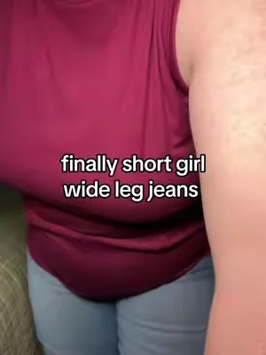 Short girl approved wide leg jeans from Halara #widelegjeans #jeggings #shortgirljean #comfyjeans #halarajeans 