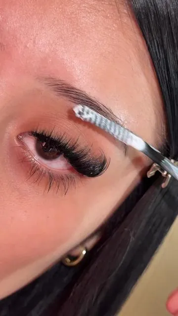 my favorite brow product oat 😍 | #fypシ #oxnnm #hecibeauty #browgel #makeupbrows 