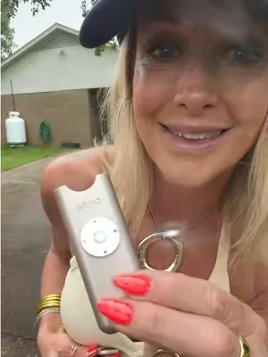 This alert alarm could maybe save a life or someone you love / help is on the way 🙌🏼 personal alarm #alarm #personalsafety #helpisontheway #dealsforyoudays #summerwins 