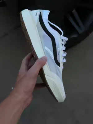 Now these are too clean🔥🔥 @vans #dealsforyoudays #tiktokshopcreatorpicks #summerwins #vans #vansskate 