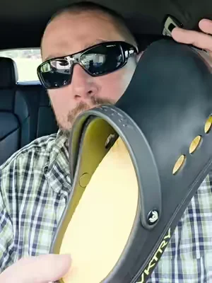 As a former Marine, I wish I had something like these years ago. Back then it was train harder, push harder, and keep moving. Now I realize recovery is part of performance. These VKTRY Recovery Clogs have become the first thing I put on when the boots come off. #VKTRY #RecoveryClogs #RecoverToReload #AthleteRecovery #SportsRecovery      Results may vary, this is not medical advice! Price may vary depending on price at time of viewing and coupons available.