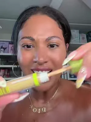 look at how it snatches & lifts my face 😩🙏🏽😮‍💨 @NYX Professional Makeup #nyxcosmetics #nyxdealsforyoudays #dealsforyoudays #wondersnatchconcealer #fullcoverageconcealer 