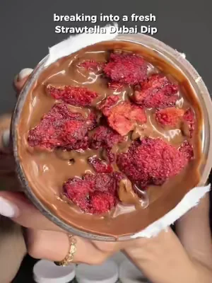 your weekly reminder to get a Strawtella Dubai Dip #dealsforyoudays 