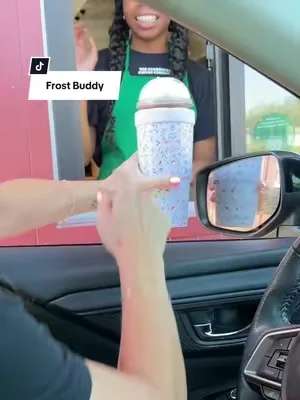 Poor girl was SO confused… but now, she wants a frost buddy 😂🌸 @Frost Buddy #frostbuddy #drinkcooler #dealsforyoudays #SummerWins #SummerVibes 