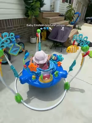 She can bounce, spin, play with all the activities, and it even adjusts as she grows. Definitely one of my favorite baby purchases so far. 🤍✨ #babymusthaves #activityjumper #babyeinstein #dfyd #dealsforyoudays 