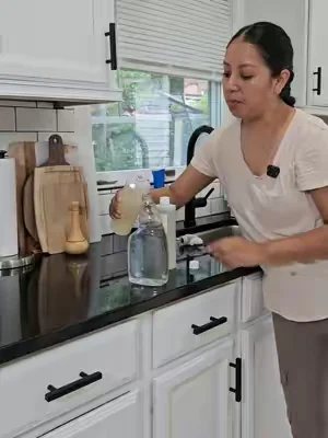 con este aceite preparo mi limpia todo Brazilian Waves Fragrance Oil #tipsdelimpieza #housecleaning #tiktokshop #DealsForYouDays #cleaninghacks 