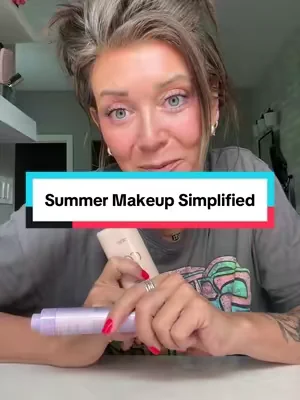 Replying to @serenesights3 The CC serum doesn’t contain sunscreen but the transparent powder does! @tarte cosmetics #summermakeup #easymakeup #tartecctintedserum #summeressentials #ccserum 