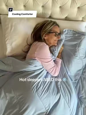 Finally a cooling comforter that’s cold on BOTH sides, AND stays cold all night! @CGK Linens #coolingblanket #hotsleepersolution #dealsforyoudays #summerwins #SummerVibes 