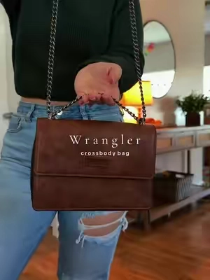 Perfect bag for date night 🍂 @Rustic Charm Bootic #purse #dealsforyoudays #crossbodybag #shoulderbag 