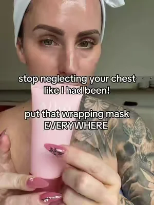 Idk why it took me so long to be doin this for my chest and neck  #collagenwrappingmask #koreanskincare #neckskincareroutine #quia #peelmask 