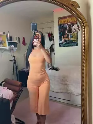 I’m 5’2 wearing s #tiktokshop #caprisets #twopieceset 