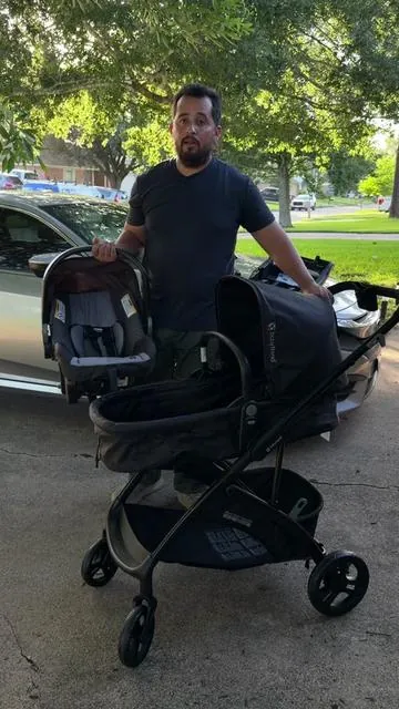 Un combo de carriola con porta bebé que servirá a tu hijo desde que nace hasta que es un niño grande#babytrend #babystroller #carriola #accesoriosparabebes #dealsforyoudays 