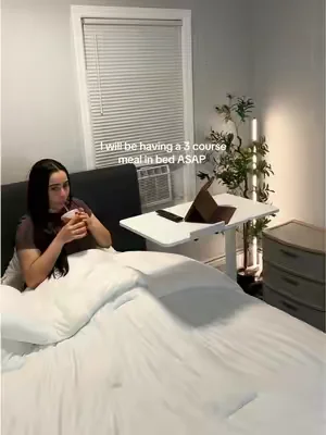 who said work from home? more like work from bed LOL the possibilities are endless 😭😭 #bedsidetable #table #rollingtable #portabletable #dealsforyoudays 