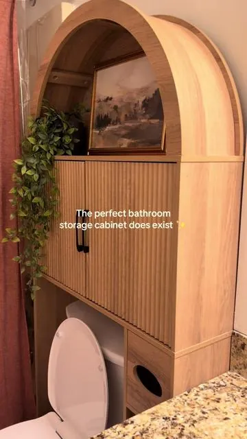 I’m seriously so obsessed with this over the toilet storage cabinet!! If you have a small bathroom and need more storage this one is for you!! #bathroomdecor #bathroomstorage #smallbathroom #storagehacks #hometok 