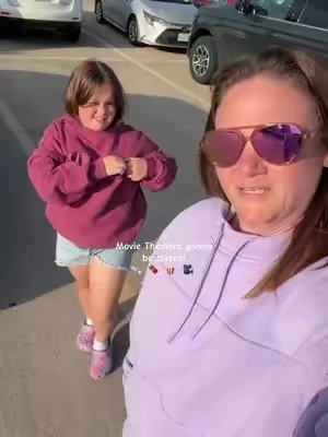 Comment “KIDS” if you want the link for the kids version!! @Comfrt #movietime #moviesnacks #snakhoodie #comfrthoodie #dealsforyoudays 