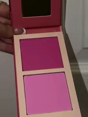 😍😍#blush #foryoupagе #viaralvideo #makeup 