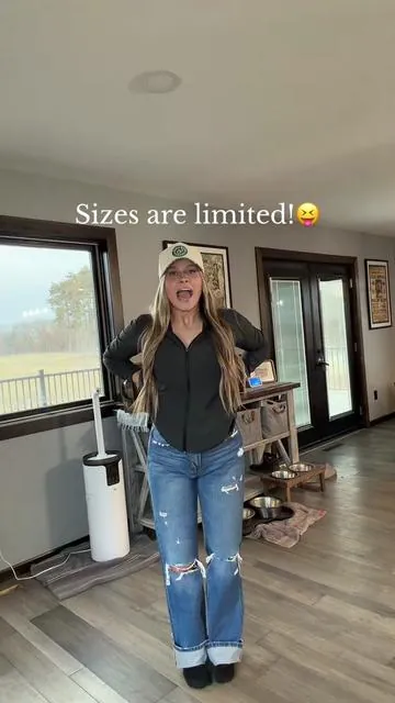 I can finally add these to my showcase! I love these jeans!🤗