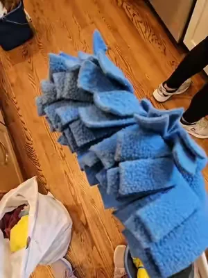 sacudidores reutilizables de microfibra se puede lavar en la lavadora vienen con el palo extendedor incluido Extendable Handle Duster with  #housekeeping #limpieza #cleaninghacks #DealsForYouDays #tiktokshop 