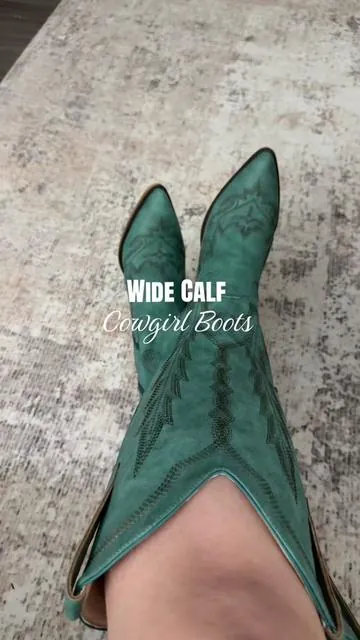 Wide calf boots that are stunning! #CowgirlBoots #WideCalfFriendly #Western #CountryFashion ##Cowgirl