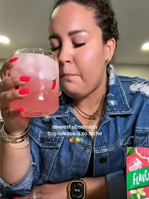@ShopFlavCity this one is so good 🍊🍋🫶🏽#lemonade #grapefruit #drinks 