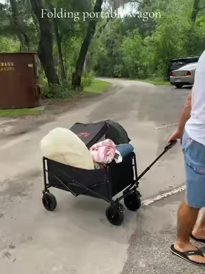 This collapsible wagon is so easy to take everywhere! #dealsforyoudays #SummerWins #summervibes #DealsForYouDays 