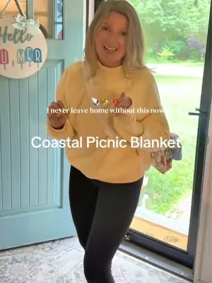 One of those things every mom should keep in the car. Perfect for beach days, sports sidelines, park picnics, and all the last-minute summer adventures. 🌊☀️🤍  #PicnicBlanket #MomLife #TikTokShopCreatorPicks