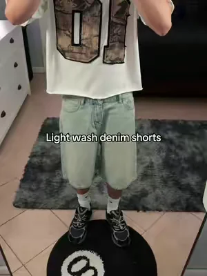 Affordable light wash denim jorts from pacsun, grab your normal waist size👆 #mensfashion #dealsforyoudays #pacsun #lightwash #jortsoutfits 