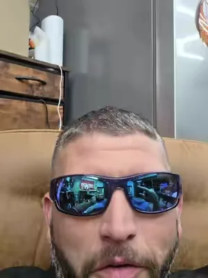 These Blenders polarized sunglasses are built for long days outside. The lightweight frame, UV400 protection, and crystal-clear mirrored lenses make them perfect for driving, fishing, boating, mowing, or everyday wear. Comfortable enough to keep on all day. #Sunglasses #Polarized #OutdoorGear #TikTokShopCreatorPicks #dealsforyoudays 