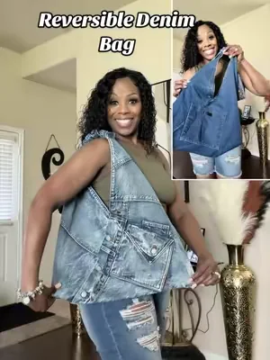 Hold up…ain’t no way they just gave me TWO purses in one! I’m in love! 💙✨#denimbag #DealsForYouDays #tiktokshopcreatorpicks #SummerWins #reversiblestyle 