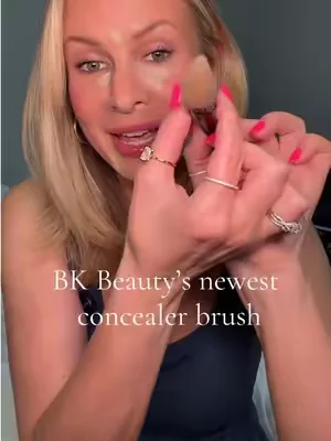 BK Beauty N19 Ultimate Concealer Brush #dealsforyoudays #bkbeauty #makeupbrushes #bkbeautybrushes @BK Beauty Brushes 