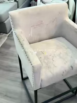cleaned up this gross chair GR8 😍🫧✨ #bissell #CleanTok #homegadgets #dealsforyoudays #tiktokshop 