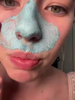 the only thing that works for my stubborn pores 😭 #bigpores #blackheads #medicubeskincare #mudmask #poremask 