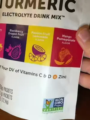 La mejor mezcla que tomo por las mañanas. Cúrcuma y canela #curcuma #turmeric #hydration #dealsforyoudays #drinkzyn 
