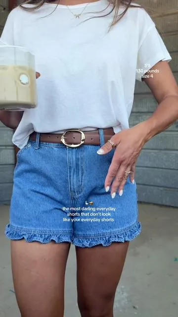 loooove the sweet touch of those ruffles 🥹  #ruffleshorts #denimshorts #summeroutfits #DealsForYouDays #SummerVibes 