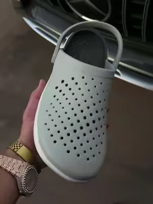 Don’t miss out on these😮‍💨😮‍💨 @Crocs #dealsforyoudays #tiktokshopcreatorpicks #summerwins #crocs 