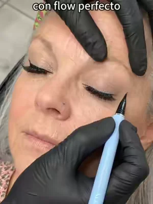 ¿La razón por la que tus ojos se ven apagados incluso con pestañas? Te estás perdiendo el alma del ojo#qcqx #Eyeliner #waterproofmakeup #eyesmakeup #tiktokshop #eyelinerhack #fyp #eyelinertutorial #longlasting #smudgeproofeyeliner
