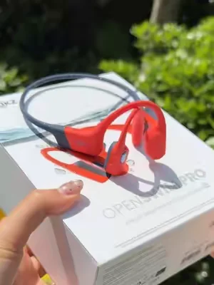 Swimmers, don’t miss this one. 🏊‍♀️🏊‍♂️🏊🔥🔥🔥@SHOKZ #dealsforyoudays #summerwins #shokz #openearbuds #swimsuit 