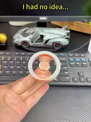 Not gonna lie — this thing slaps. #magneticphonestand #fidgetspinner #phoneholder #coolgadgets #fidgettoy 