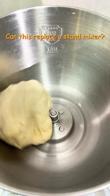 How to Use This Amazing Dough Maker 👀#bakinghacks #easycooking #foodiefinds 