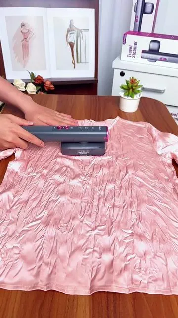 Don't pay full price like I did! 🛑 This compact travel steamer is 62% off with free shipping right now.#viral#Summervibes#ironing #steamer#DealsForYouDays