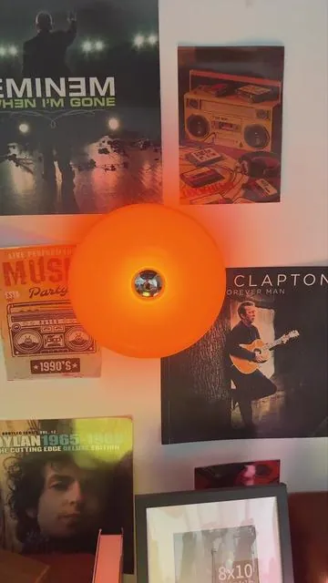 This donut shaped lamp totally changed my room vibe.#roomdecor #cozyvibes #trending 