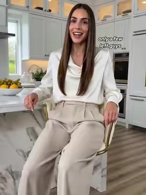 These adjustable bar stools completely transformed my kitchen! So comfortable and chic. ✨ Hurry before they sell out! #barstools #kitcheninspo #homedecor #tiktokshopfinds #luxuryfurniture