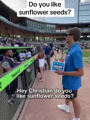 Do you like sunflower seeds? 🏈 @Vikings 