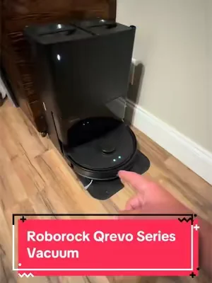 This @RoborockUS robot vacuum cleaner keeps my floors looking great! #robotvacuumcleaner #robotvaccuum #dogsoftiktok #dealsforyoudays #tiktokshopcreatorpicks 