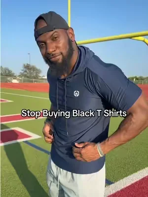 I stopped hiding behind oversized black shirts. This NELEUS Men’s Dry Fit Performance Hooded Athletic Shirt fits an athletic build, stays cool in the summer, dries fast, and works for the gym or everyday wear. If you’re a dad over 40 who wants comfortable gym clothes with a clean athletic fit, this is worth a look. @NELEUS  #dealsforyoudays #TikTokShop #GymClothes #MensFashion #DadFitness 